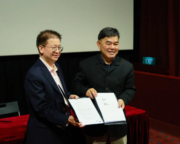 Doc Edge Singapore MOU